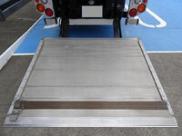 三菱ふそうキャンターアルミバン小型（2t・3t）[写真12]