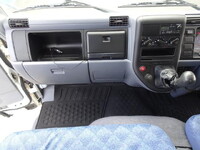 三菱ふそうキャンターアルミバン小型（2t・3t）[写真35]