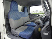 三菱ふそうキャンターアルミバン小型（2t・3t）[写真37]