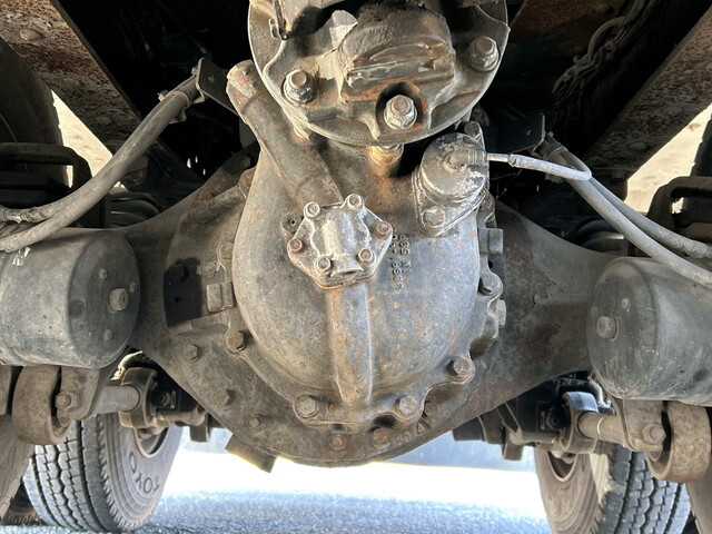 UDトラックスクオン深ダンプ（土砂禁ダンプ）大型（10t）[写真26]