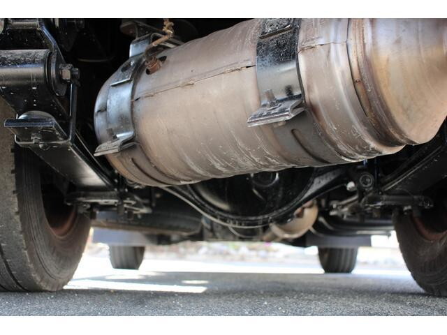 三菱ふそうキャンター冷凍車（冷蔵車）小型（2t・3t）[写真22]