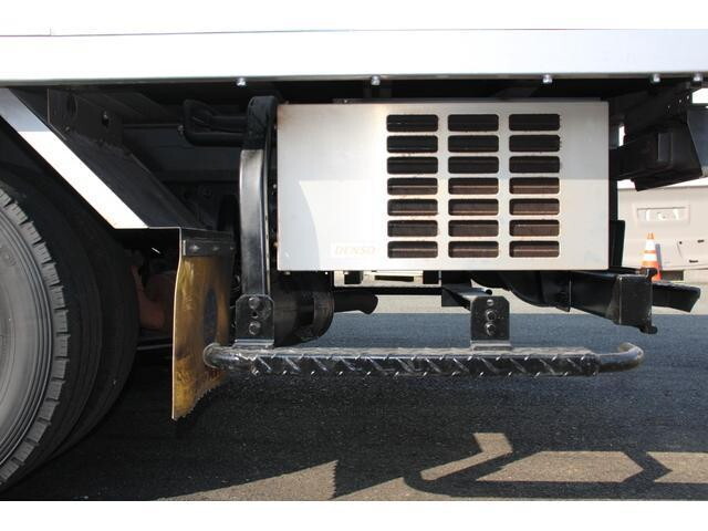 三菱ふそうキャンター冷凍車（冷蔵車）小型（2t・3t）[写真24]