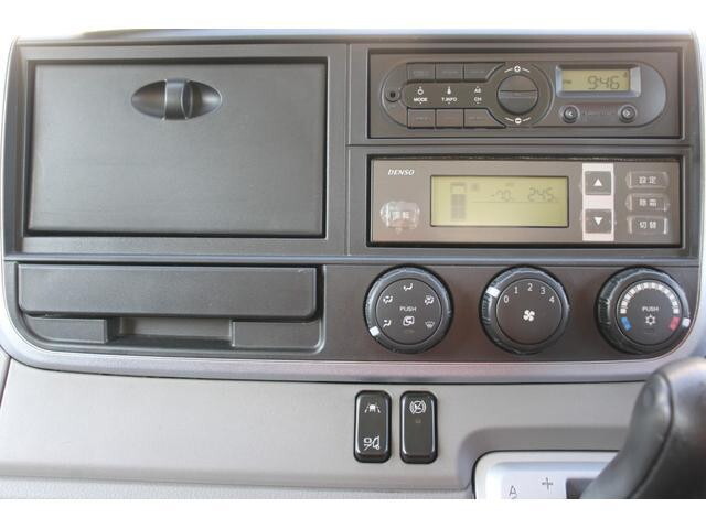 三菱ふそうキャンター冷凍車（冷蔵車）小型（2t・3t）[写真32]