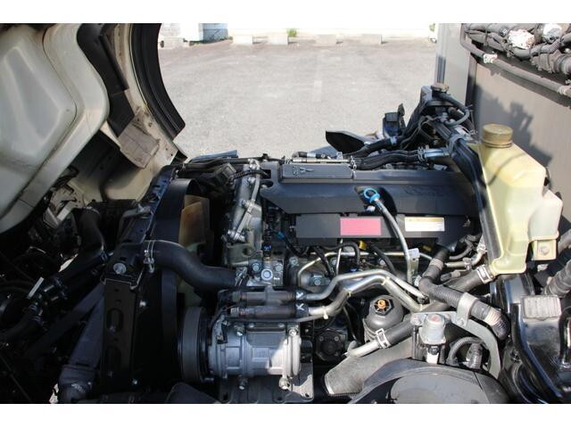 三菱ふそうキャンター冷凍車（冷蔵車）小型（2t・3t）[写真08]