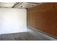 いすゞフォワードアルミウイング中型（4t）[写真18]