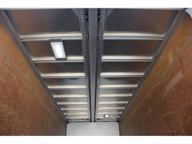 いすゞフォワードアルミウイング中型（4t）[写真18]