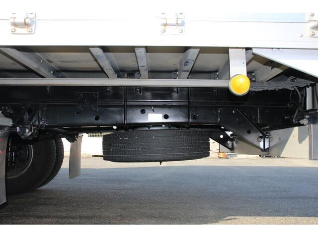 いすゞフォワードアルミウイング中型（4t）[写真23]