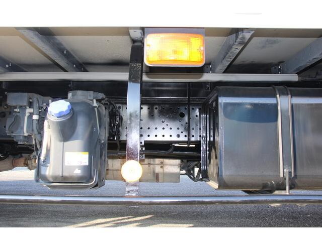 いすゞフォワードアルミウイング中型（4t）[写真24]