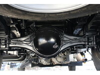 いすゞフォワードアルミウイング中型（4t）[写真26]