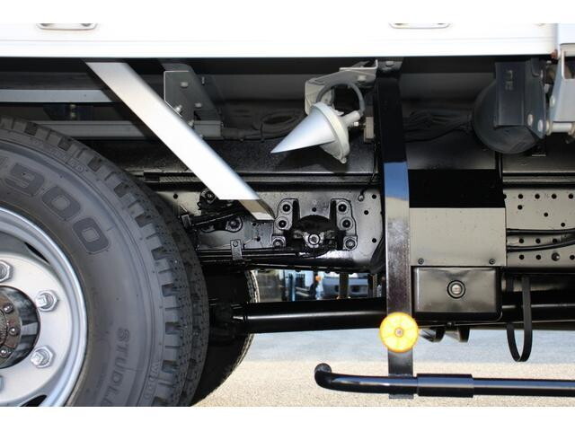 いすゞフォワードアルミウイング中型（4t）[写真26]