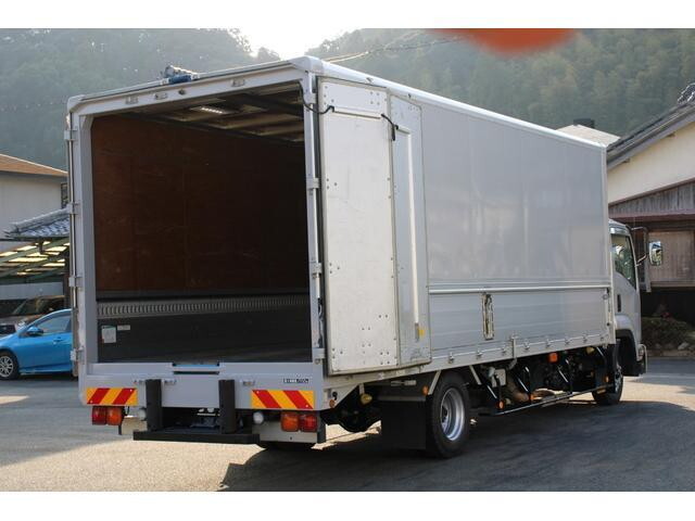 いすゞフォワードアルミウイング中型（4t）[写真04]