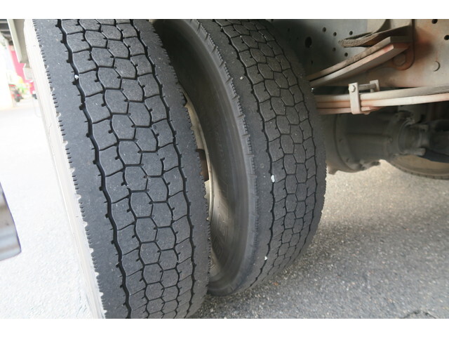 いすゞフォワードアルミウイング中型（4t）[写真16]