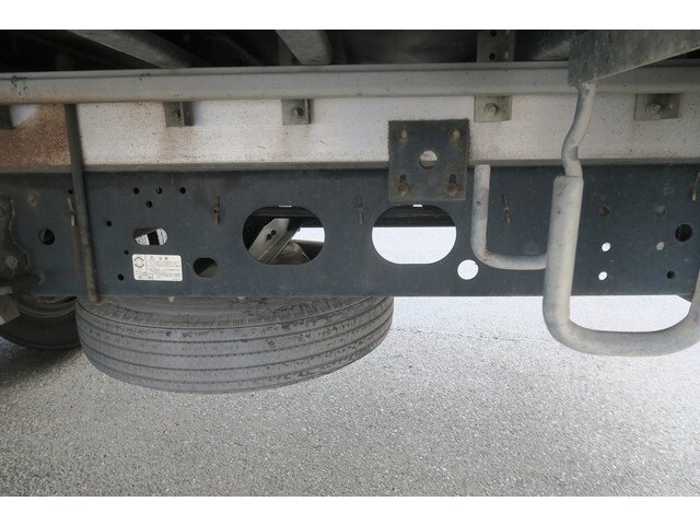 いすゞフォワードアルミウイング中型（4t）[写真17]