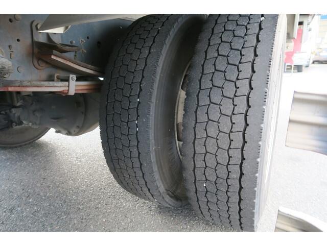 いすゞフォワードアルミウイング中型（4t）[写真18]