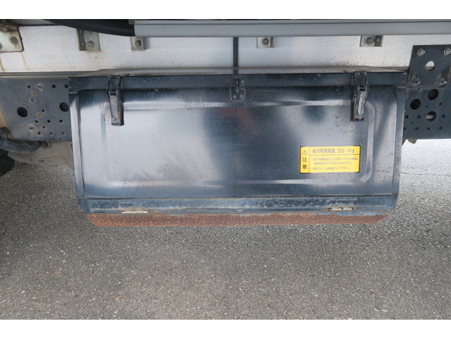 いすゞフォワードアルミウイング中型（4t）[写真22]