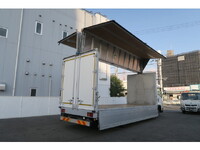 いすゞフォワードアルミウイング中型（4t）[写真02]