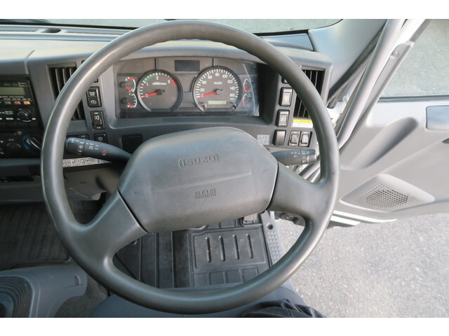 いすゞフォワードアルミウイング中型（4t）[写真31]