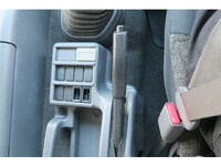 いすゞフォワードアルミウイング中型（4t）[写真36]