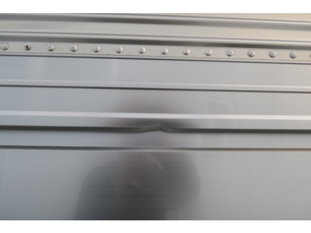 いすゞフォワードアルミウイング中型（4t）[写真36]