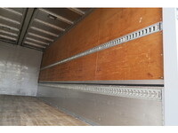 いすゞフォワードアルミウイング中型（4t）[写真08]