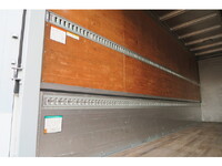 いすゞフォワードアルミウイング中型（4t）[写真09]