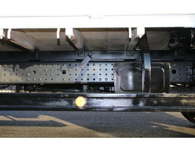 三菱ふそうキャンター平ボディ小型（2t・3t）[写真22]