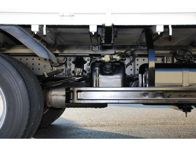 三菱ふそうキャンター平ボディ小型（2t・3t）[写真23]