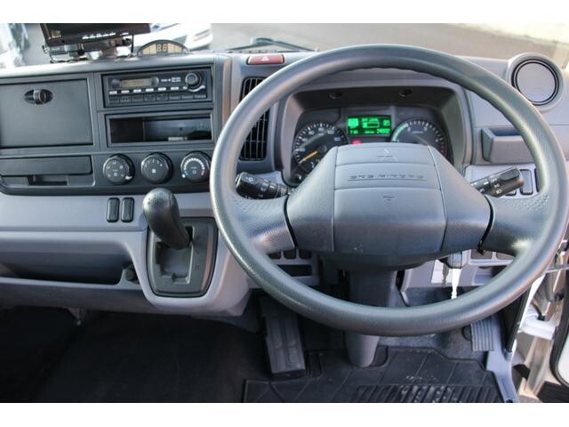 三菱ふそうキャンター平ボディ小型（2t・3t）[写真29]