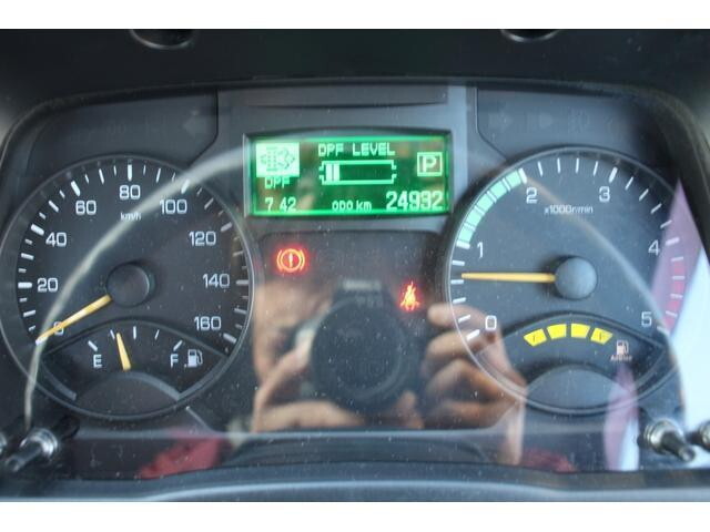 三菱ふそうキャンター平ボディ小型（2t・3t）[写真30]