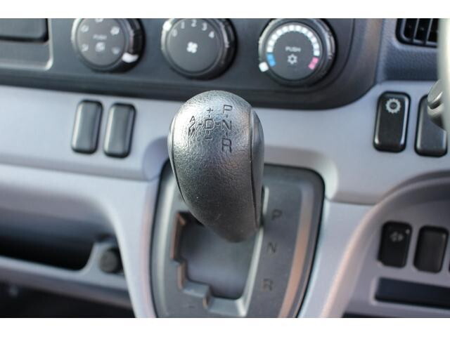 三菱ふそうキャンター平ボディ小型（2t・3t）[写真32]