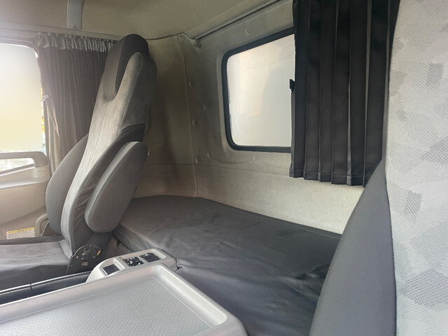 UDトラックスコンドルアルミウイング中型（4t）[写真28]