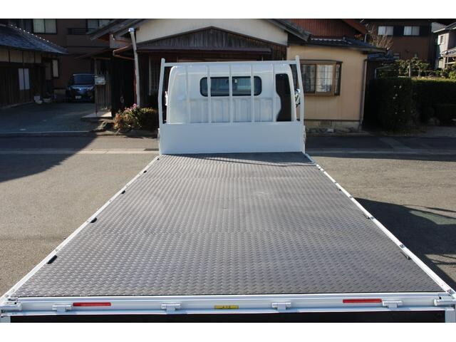 三菱ふそうキャンター平ボディ小型（2t・3t）[写真13]