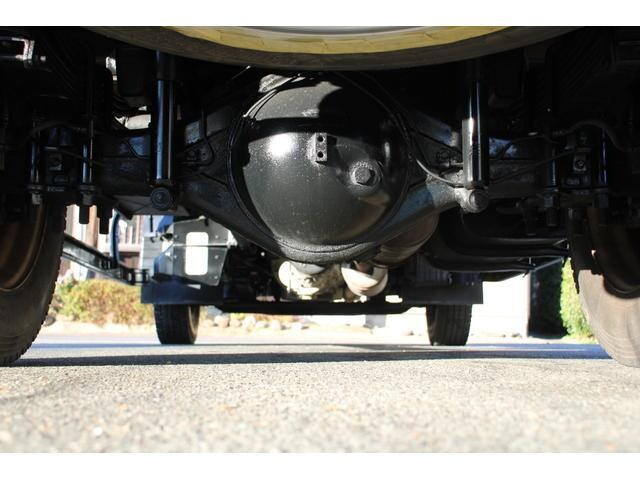 三菱ふそうキャンター平ボディ小型（2t・3t）[写真17]