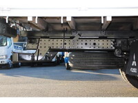 三菱ふそうキャンター平ボディ小型（2t・3t）[写真19]