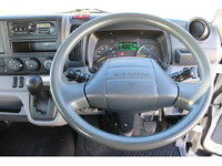 三菱ふそうキャンター平ボディ小型（2t・3t）[写真25]