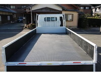 三菱ふそうキャンター平ボディ小型（2t・3t）[写真09]