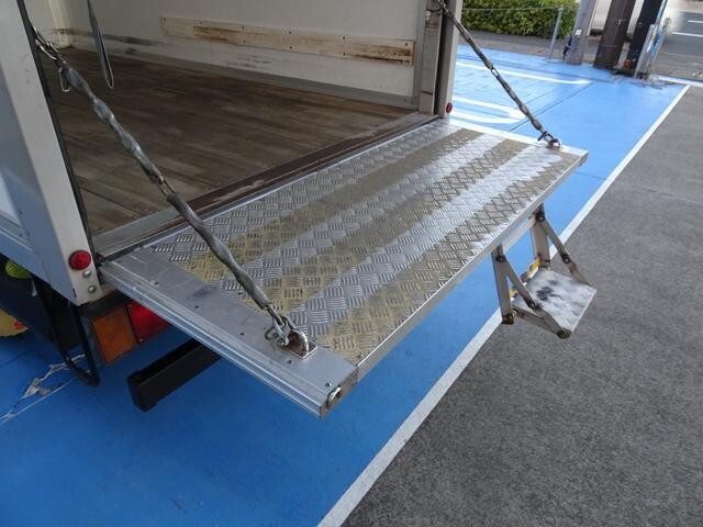 いすゞエルフパネルバン小型（2t・3t）[写真14]