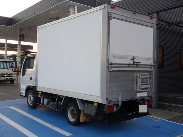 いすゞエルフパネルバン小型（2t・3t）[写真02]