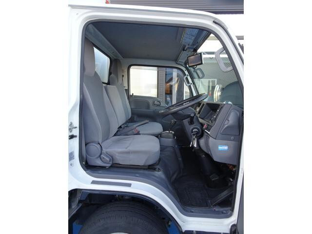 いすゞエルフパネルバン小型（2t・3t）[写真25]