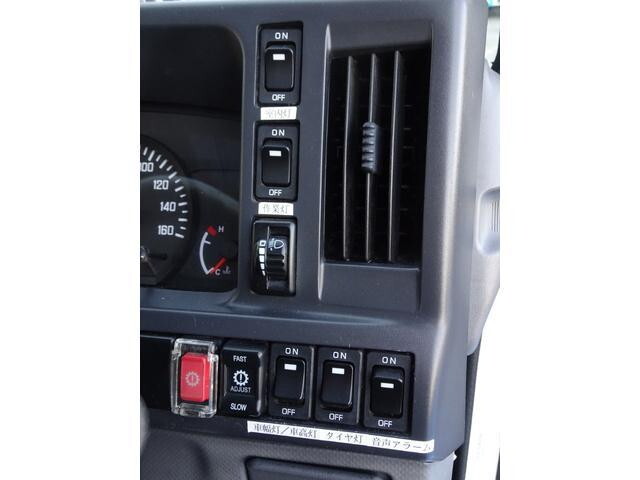 いすゞエルフパネルバン小型（2t・3t）[写真30]