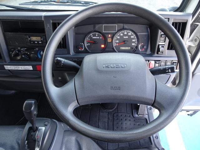 いすゞエルフパネルバン小型（2t・3t）[写真32]