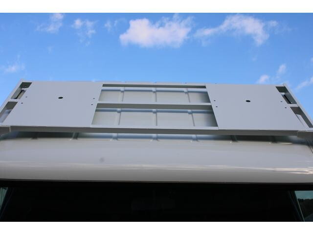 三菱ふそうキャンタークレーン3段小型（2t・3t）[写真11]