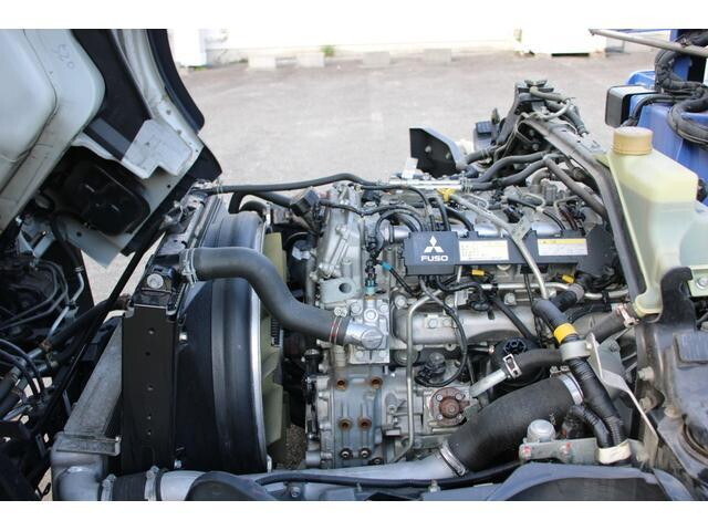 三菱ふそうキャンタークレーン3段小型（2t・3t）[写真13]