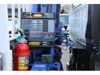 三菱ふそうキャンタークレーン3段小型（2t・3t）[写真20]