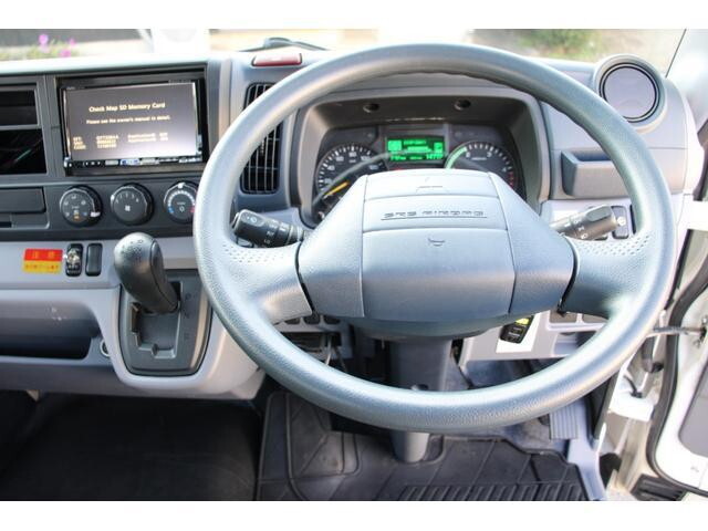 三菱ふそうキャンタークレーン3段小型（2t・3t）[写真31]