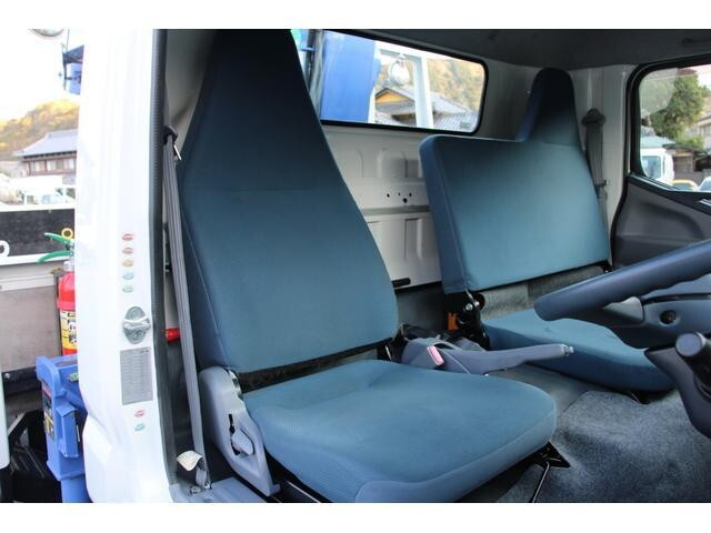 三菱ふそうキャンタークレーン3段小型（2t・3t）[写真39]