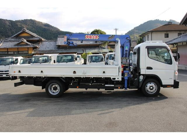 三菱ふそうキャンタークレーン3段小型（2t・3t）[写真08]