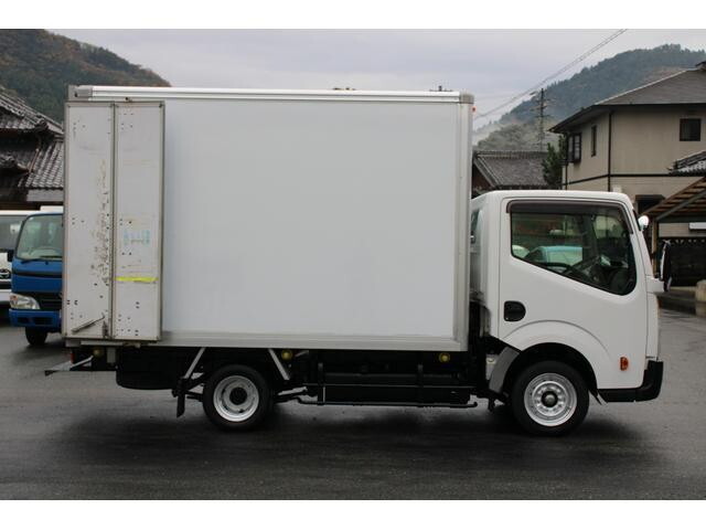 日産アトラスパネルバン小型（2t・3t）[写真10]