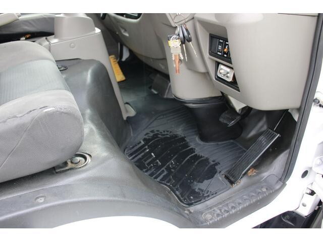 日産アトラスパネルバン小型（2t・3t）[写真32]