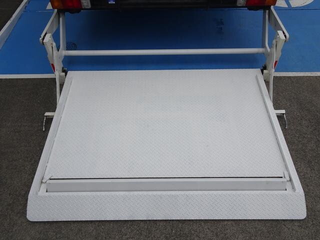 日野デュトロダブルキャブ（Wキャブ）小型（2t・3t）[写真10]